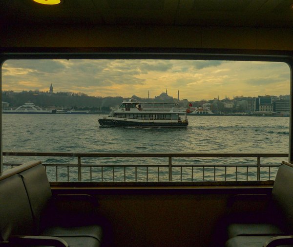 Peut-on trouver une croisière qui propose des séances de méditation en plein air?